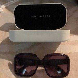 Marc Jacobs sunglasses 😎